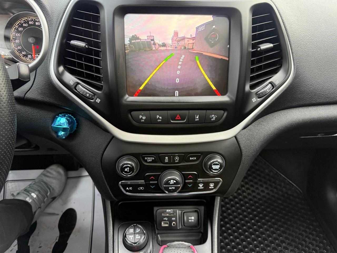2016 Jeep Cherokee 4WD 4dr Trailhawk Photo