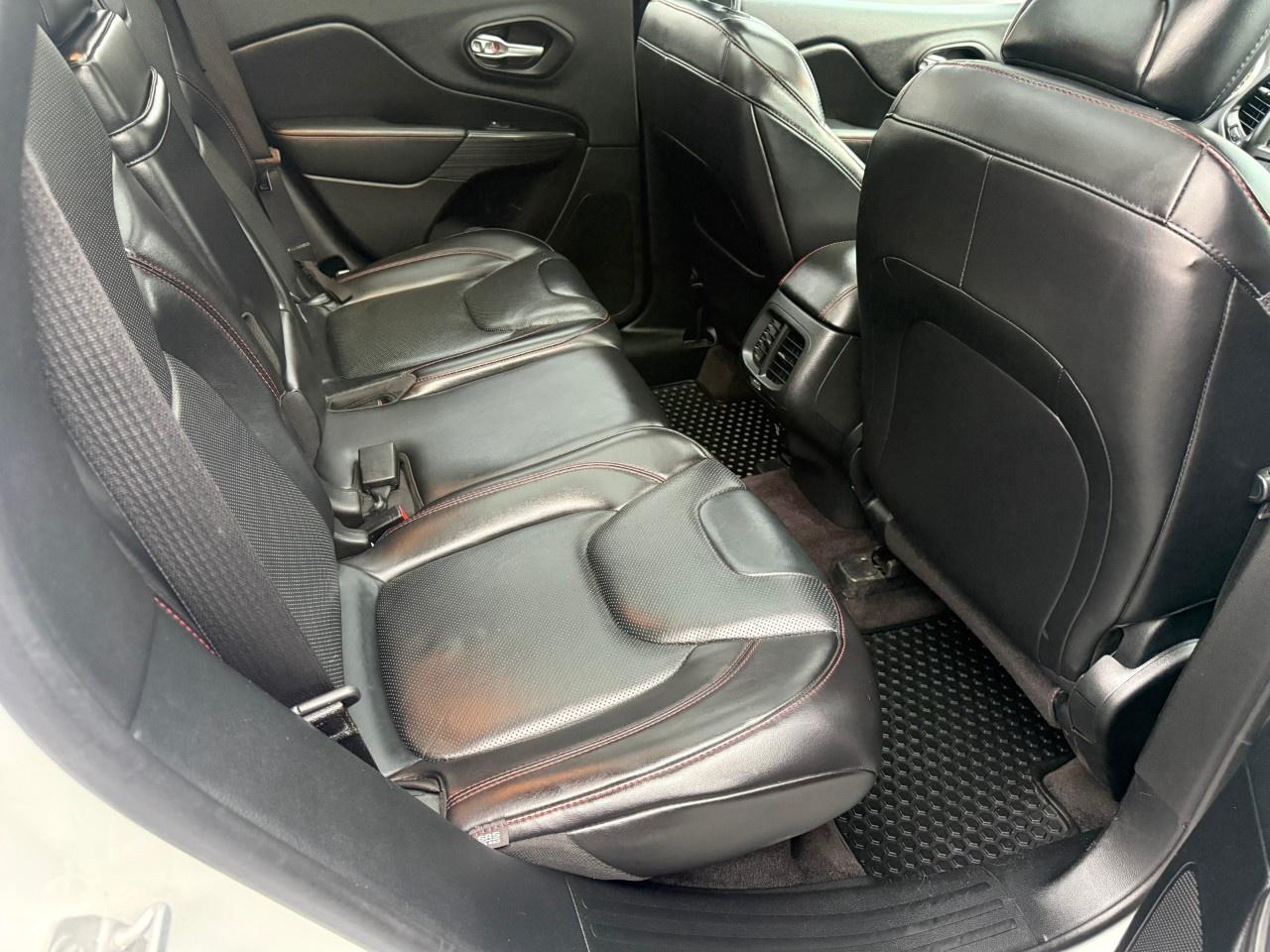 2016 Jeep Cherokee 4WD 4dr Trailhawk Photo