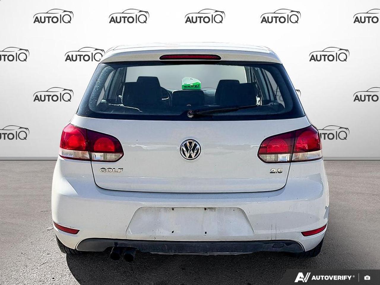 2012 Volkswagen Golf 2.5L Trendline (A6) 4dr Hatchback Photo