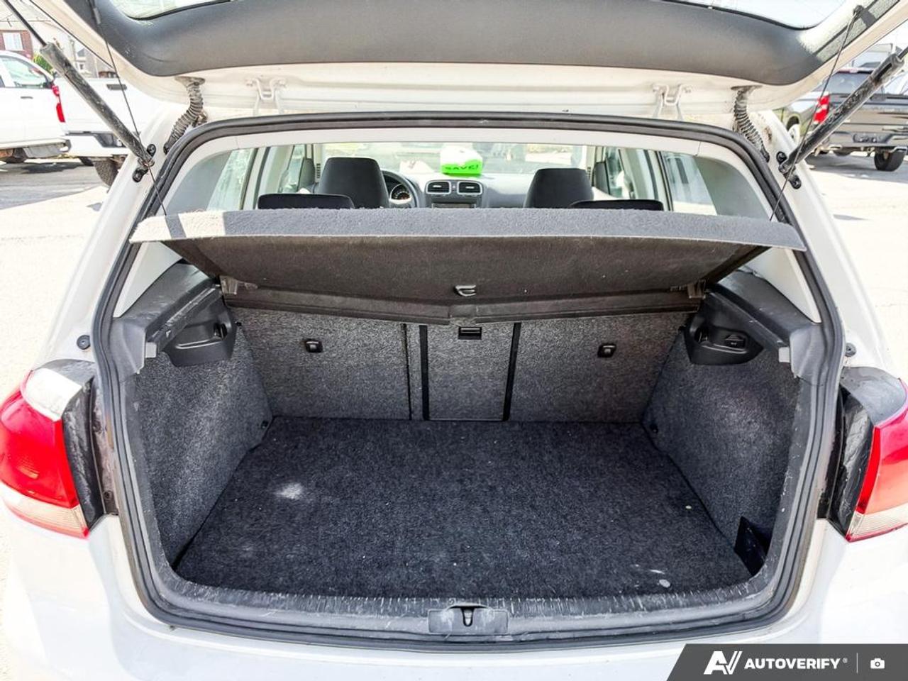 2012 Volkswagen Golf 2.5L Trendline (A6) 4dr Hatchback Photo