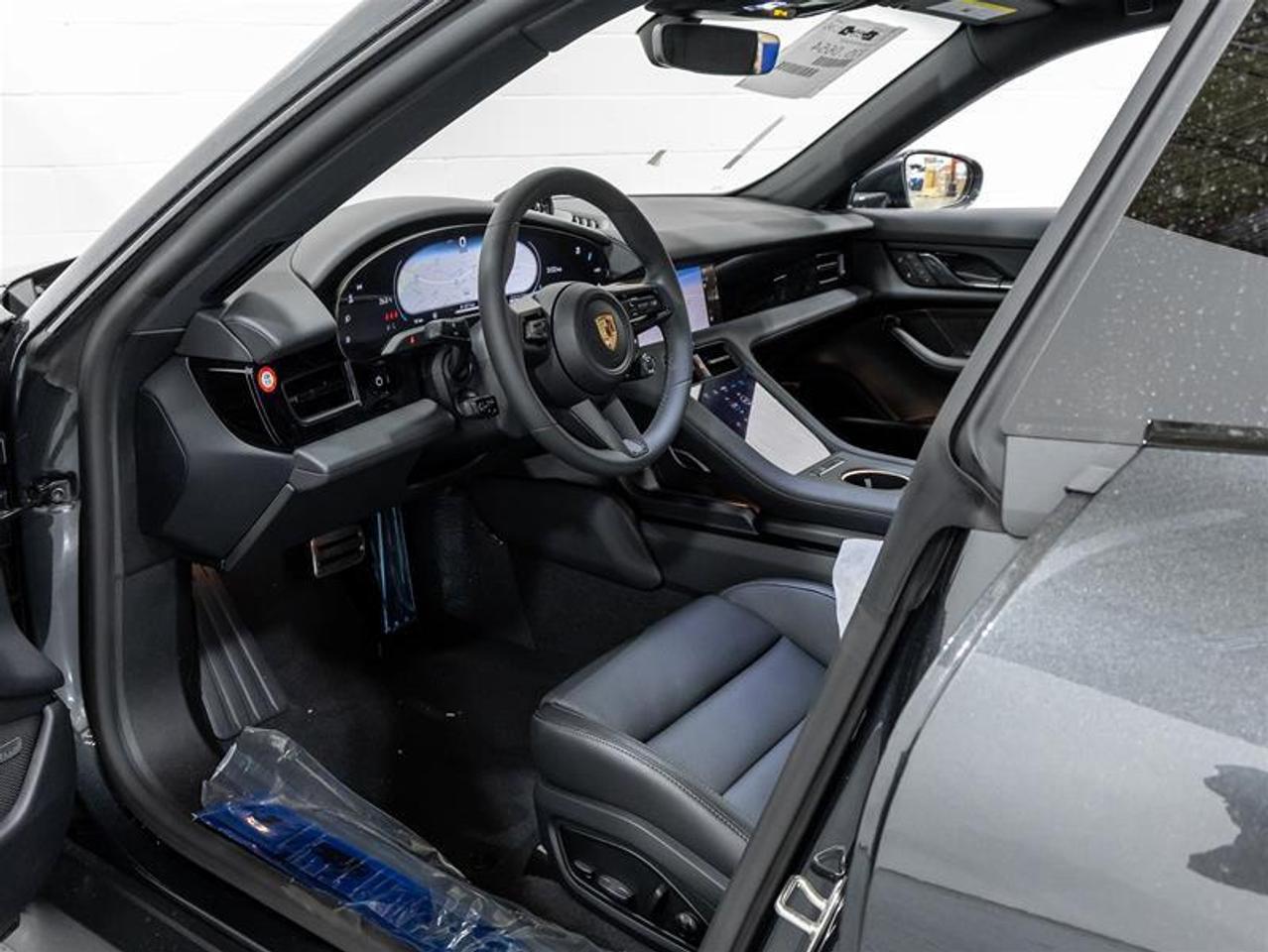 2025 Porsche Taycan  Photo