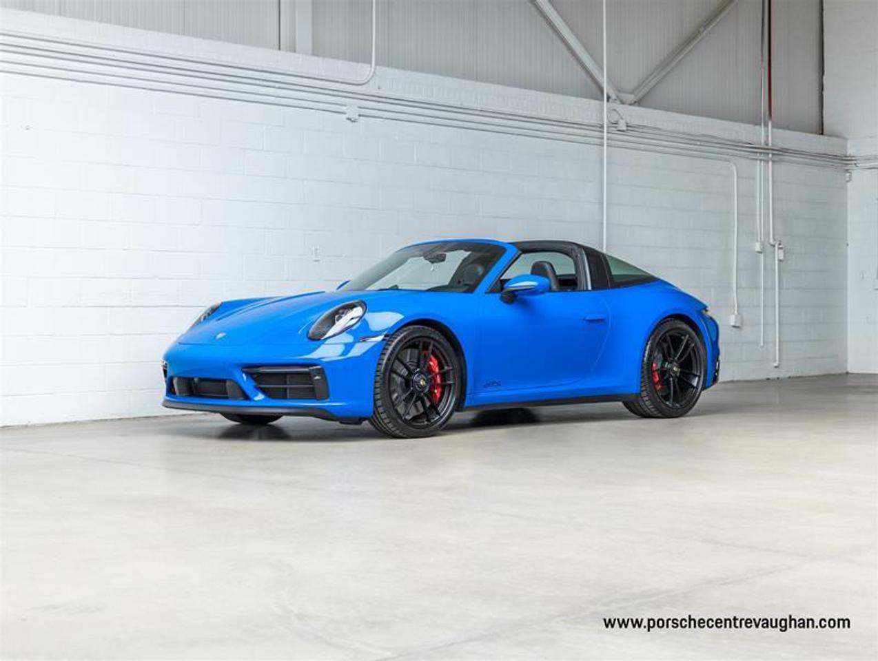 2022 Porsche 911  Photo0