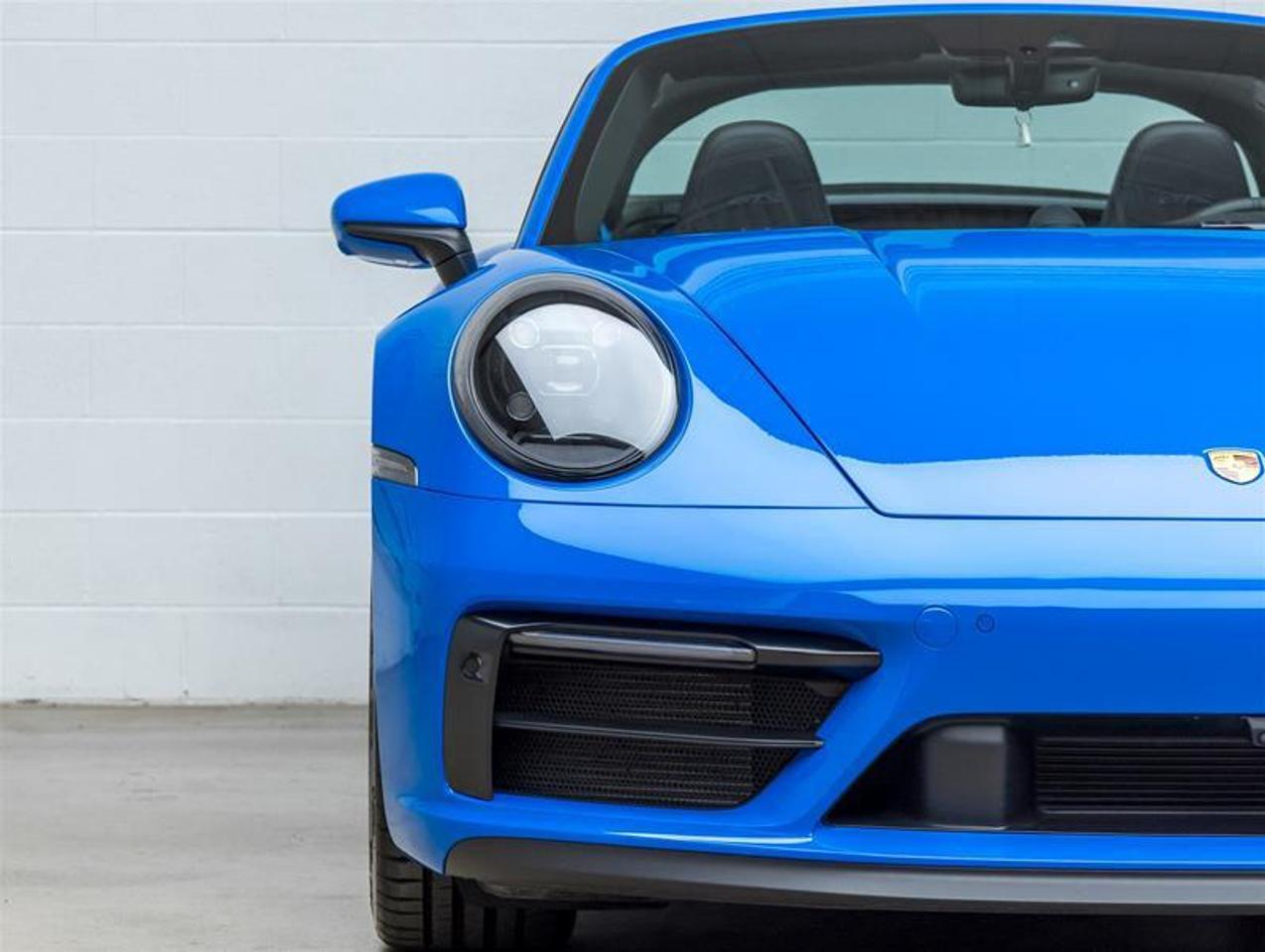 2022 Porsche 911  Photo3