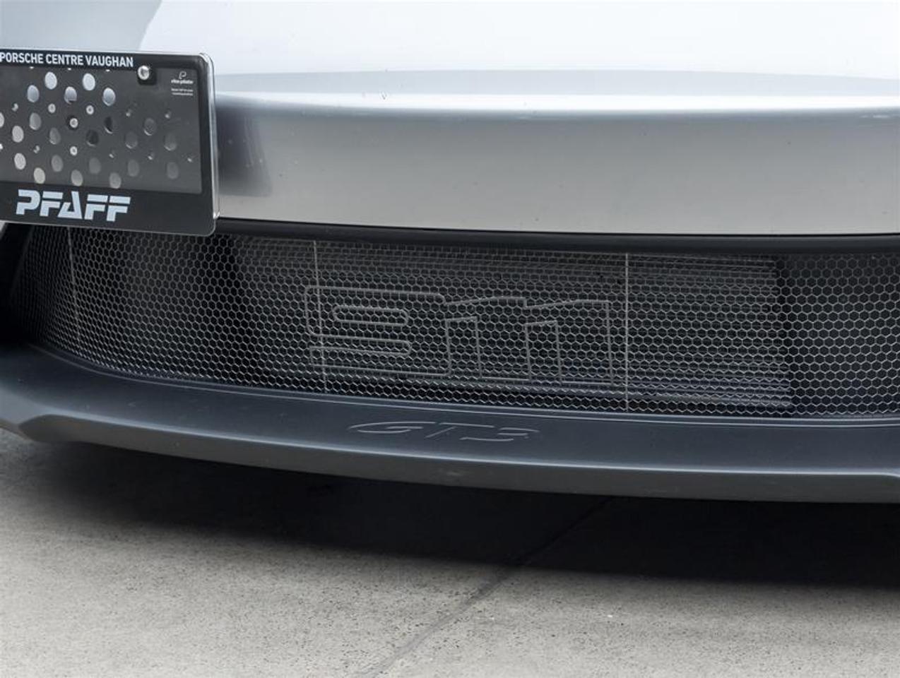2026 Porsche 911  Photo1