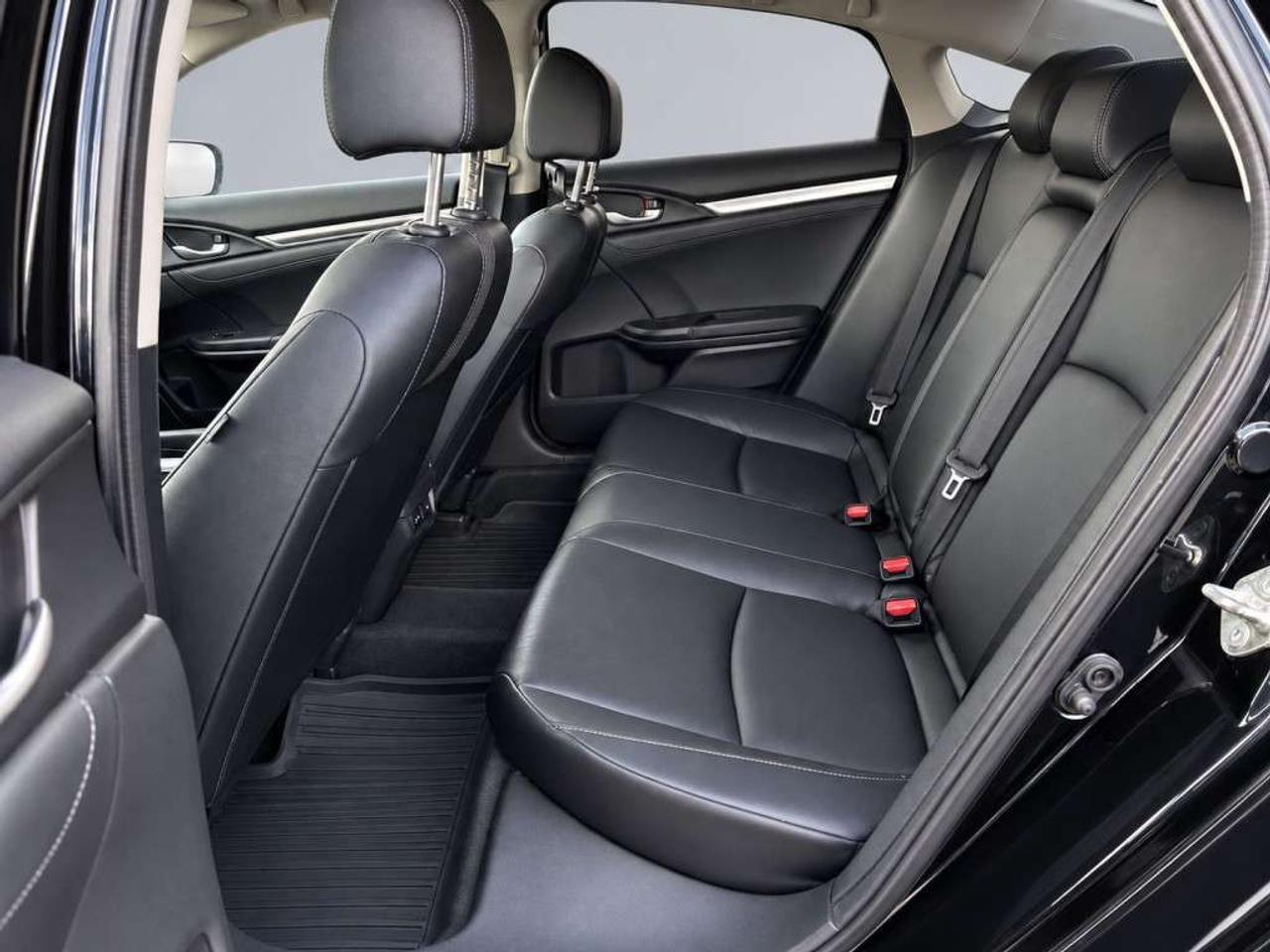 2019 Honda Civic TOURING   Leather   NAVI   Sunroof   Heated Seats   CarPlay   Honda Sensing   Backup Cam Photo