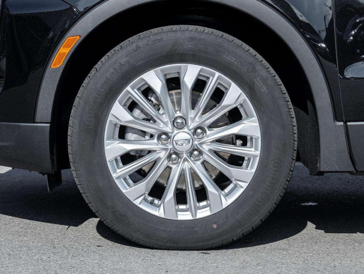 2024 Cadillac XT4 AWD 4dr Luxury Photo4