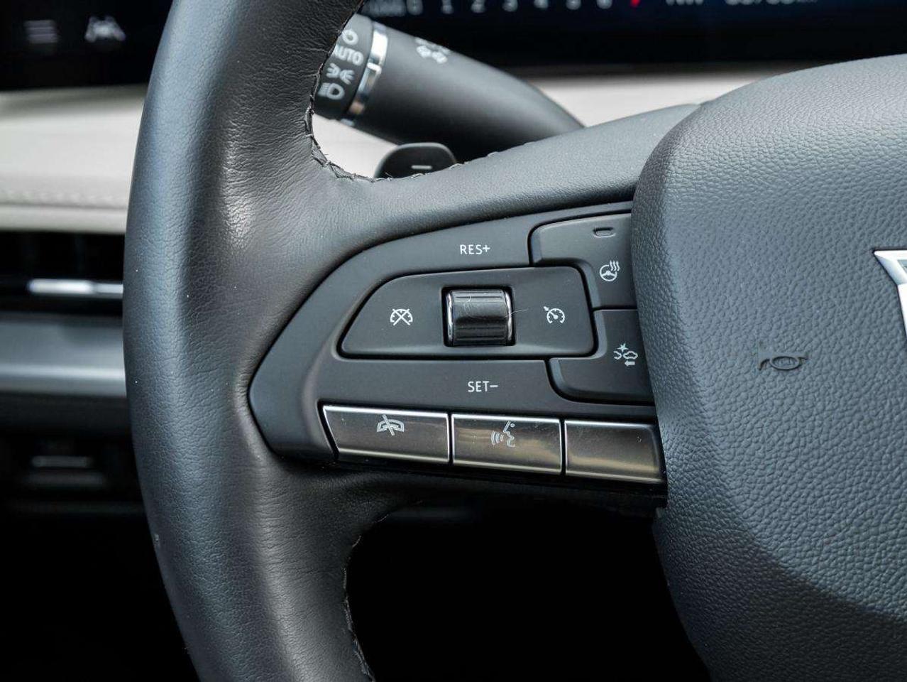 2024 Cadillac XT4 AWD 4dr Luxury Photo