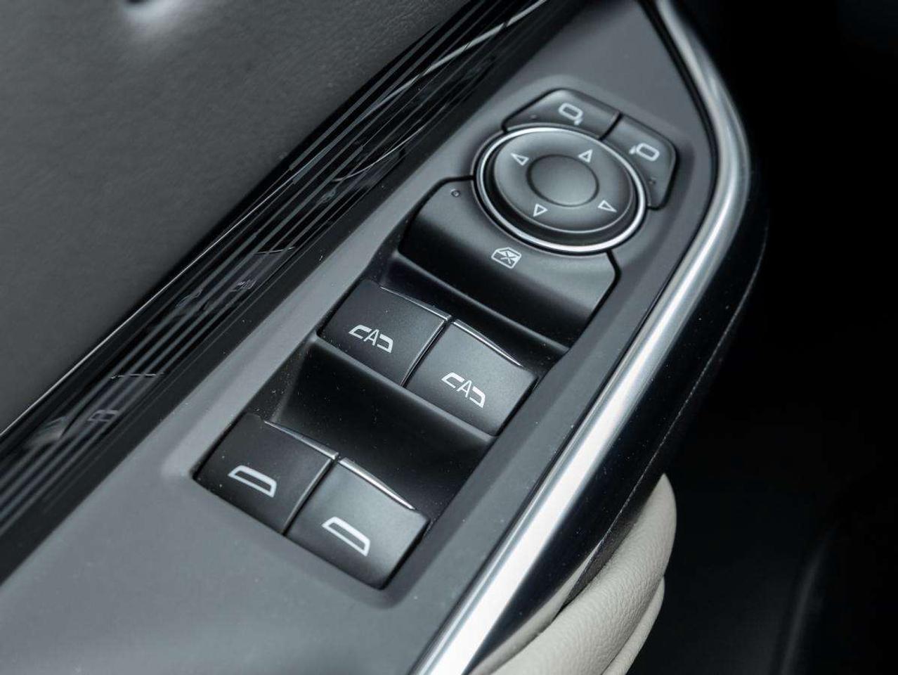 2024 Cadillac XT4 AWD 4dr Luxury Photo
