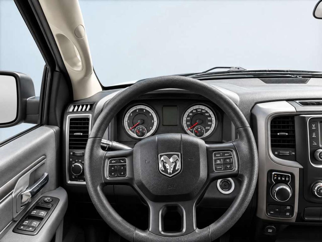 2020 RAM 1500 TRADESMAN 4X4 / 5.7L HEMI V8 / REG CAB / AUTOMATIC Photo