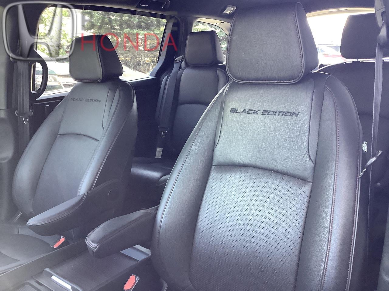 2024 Honda Odyssey Black Edition Passenger Van Photo