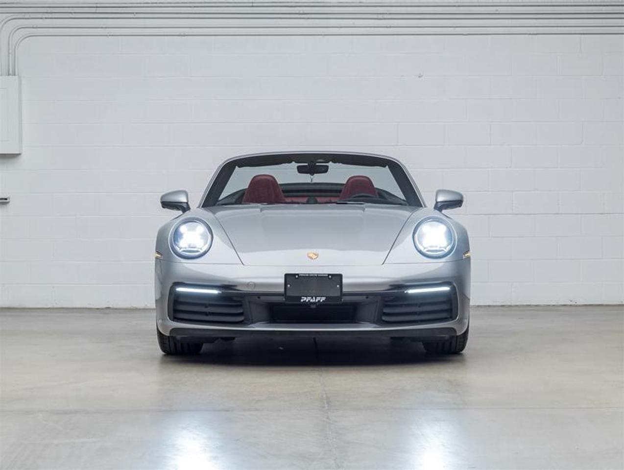 2022 Porsche 911  Photo2