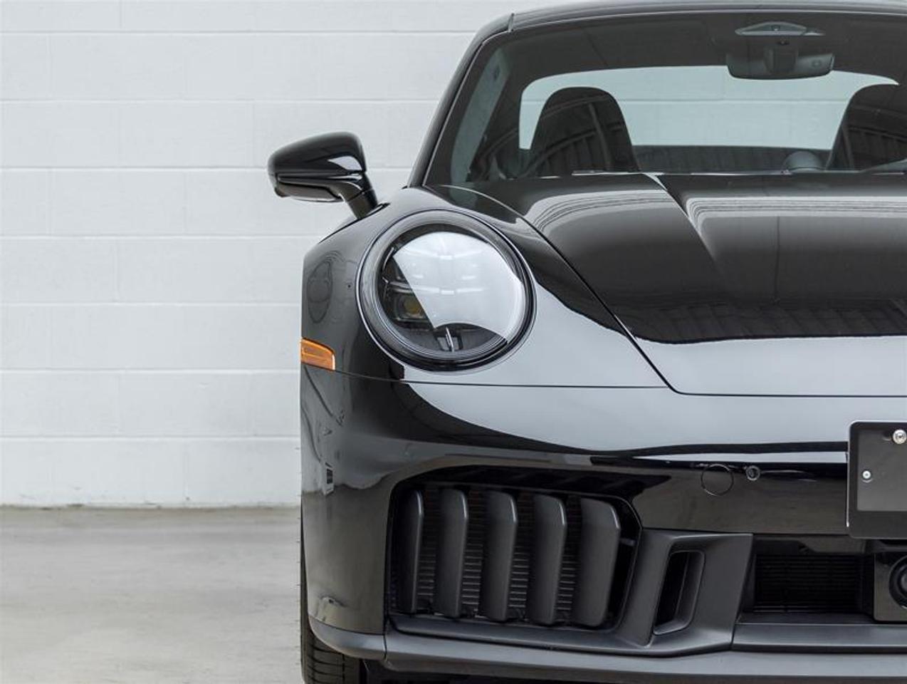 2026 Porsche 911  Photo2
