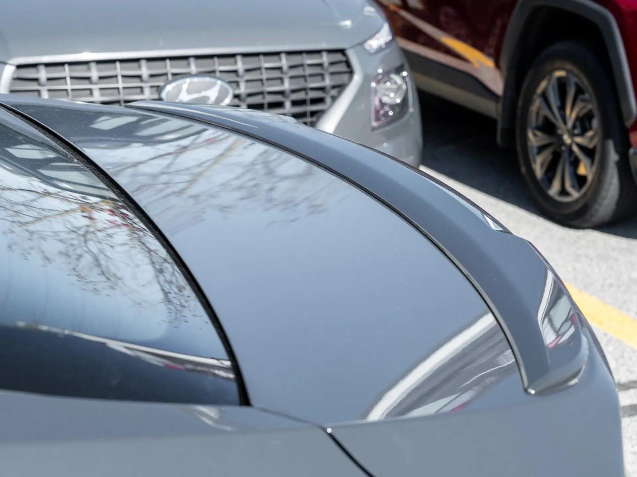 2025 Toyota Camry SE CVT Photo