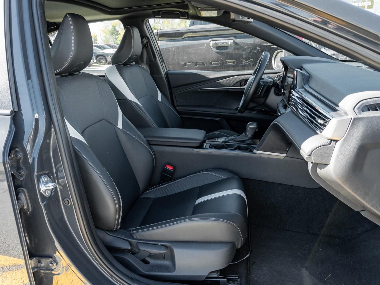 2025 Toyota Camry SE CVT Photo