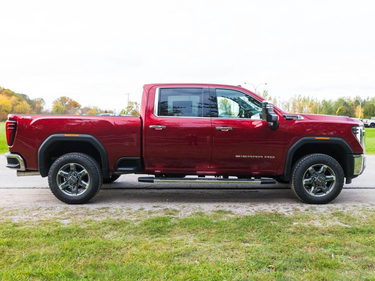 2026 GMC SIERRA 2500HD Crew Cab Standard Box 4-Wheel Drive SLT Photo