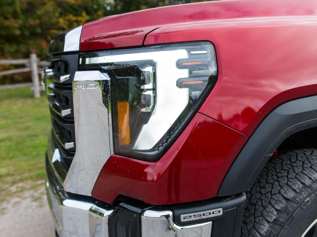 2026 GMC SIERRA 2500HD Crew Cab Standard Box 4-Wheel Drive SLT Photo