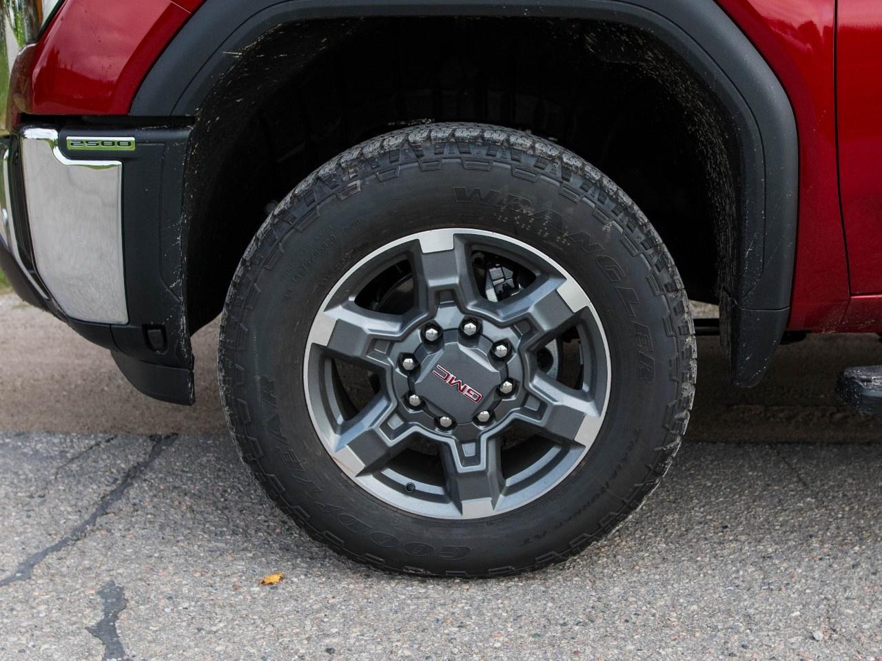 2026 GMC SIERRA 2500HD Crew Cab Standard Box 4-Wheel Drive SLT Photo