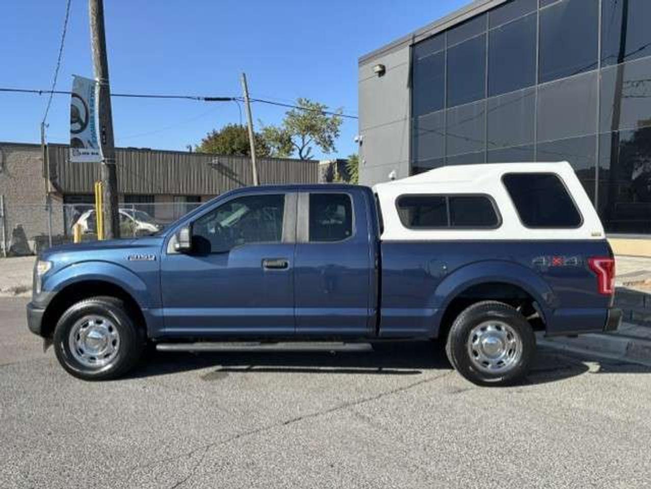 2017 Ford F-150 4X4 V6 ONLY 112KM-1 OWNER-2 SETS OF WHEELS Photo5