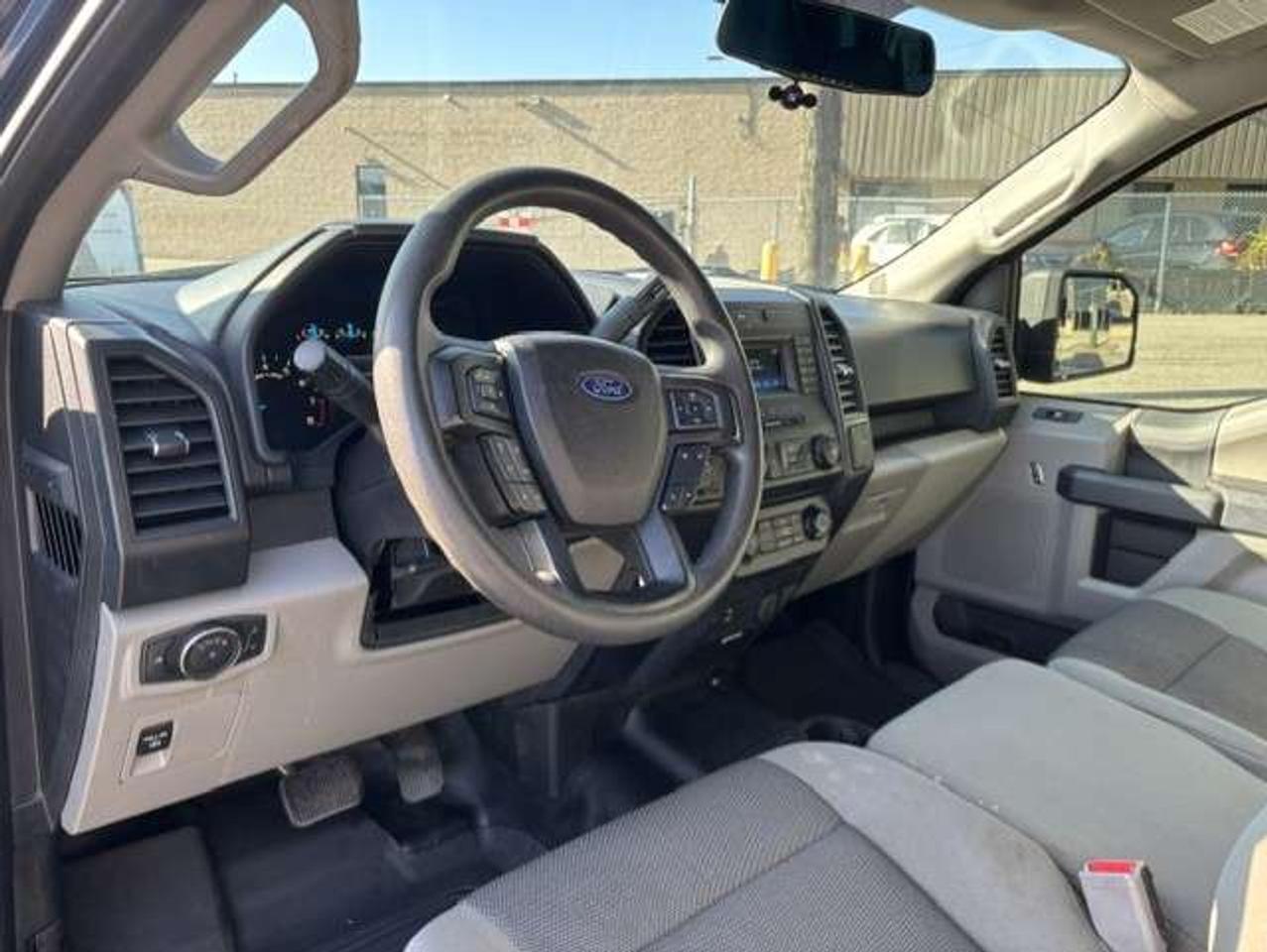 2017 Ford F-150 4X4 V6 ONLY 112KM-1 OWNER-2 SETS OF WHEELS Photo