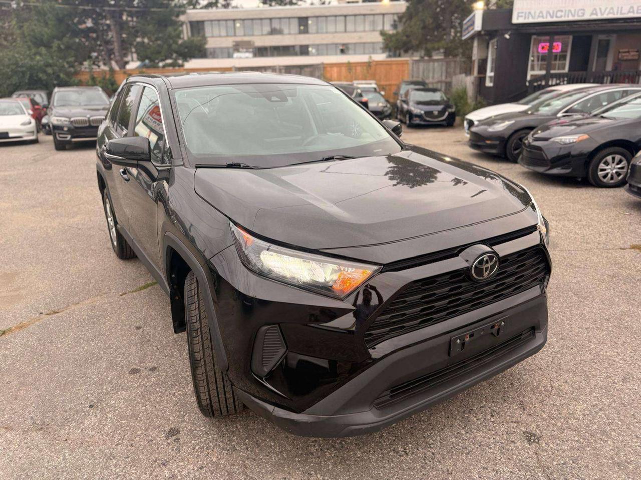 2022 Toyota RAV4 LE AWD Photo