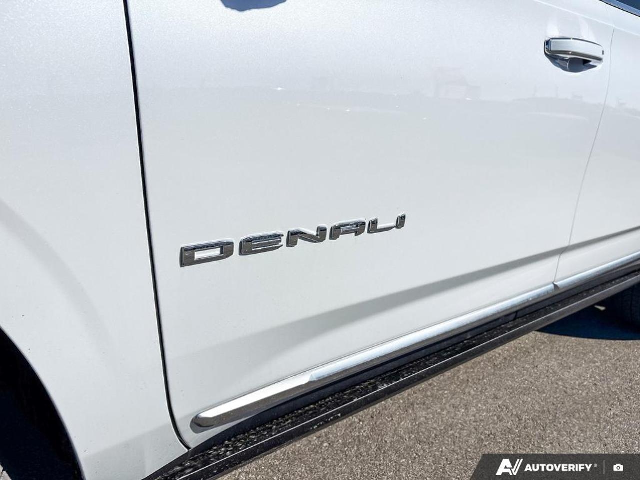 2027 GMC Yukon XL Denali 4dr 4x4 Photo