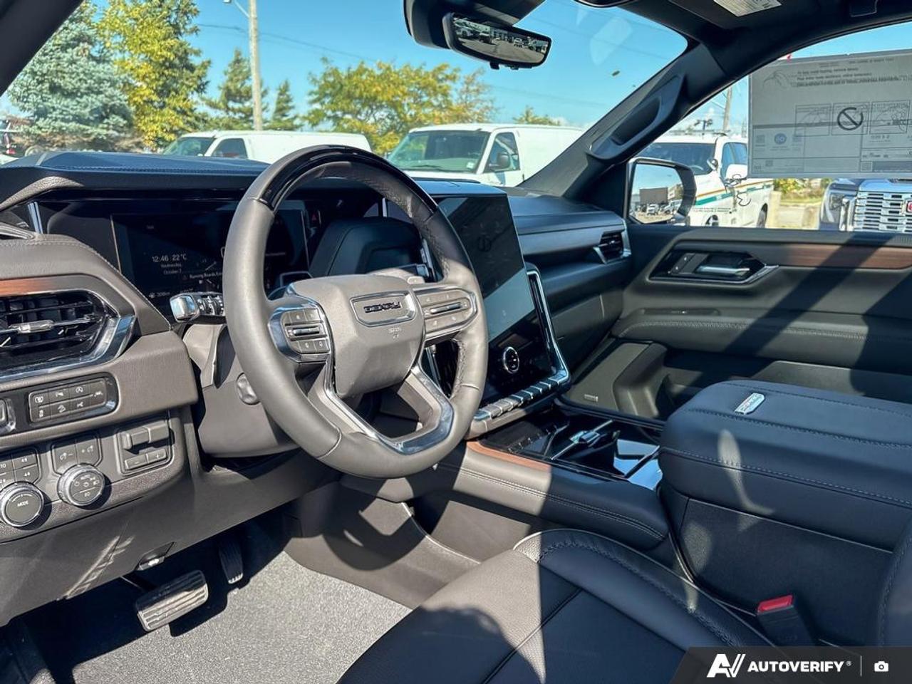 2027 GMC Yukon XL Denali 4dr 4x4 Photo