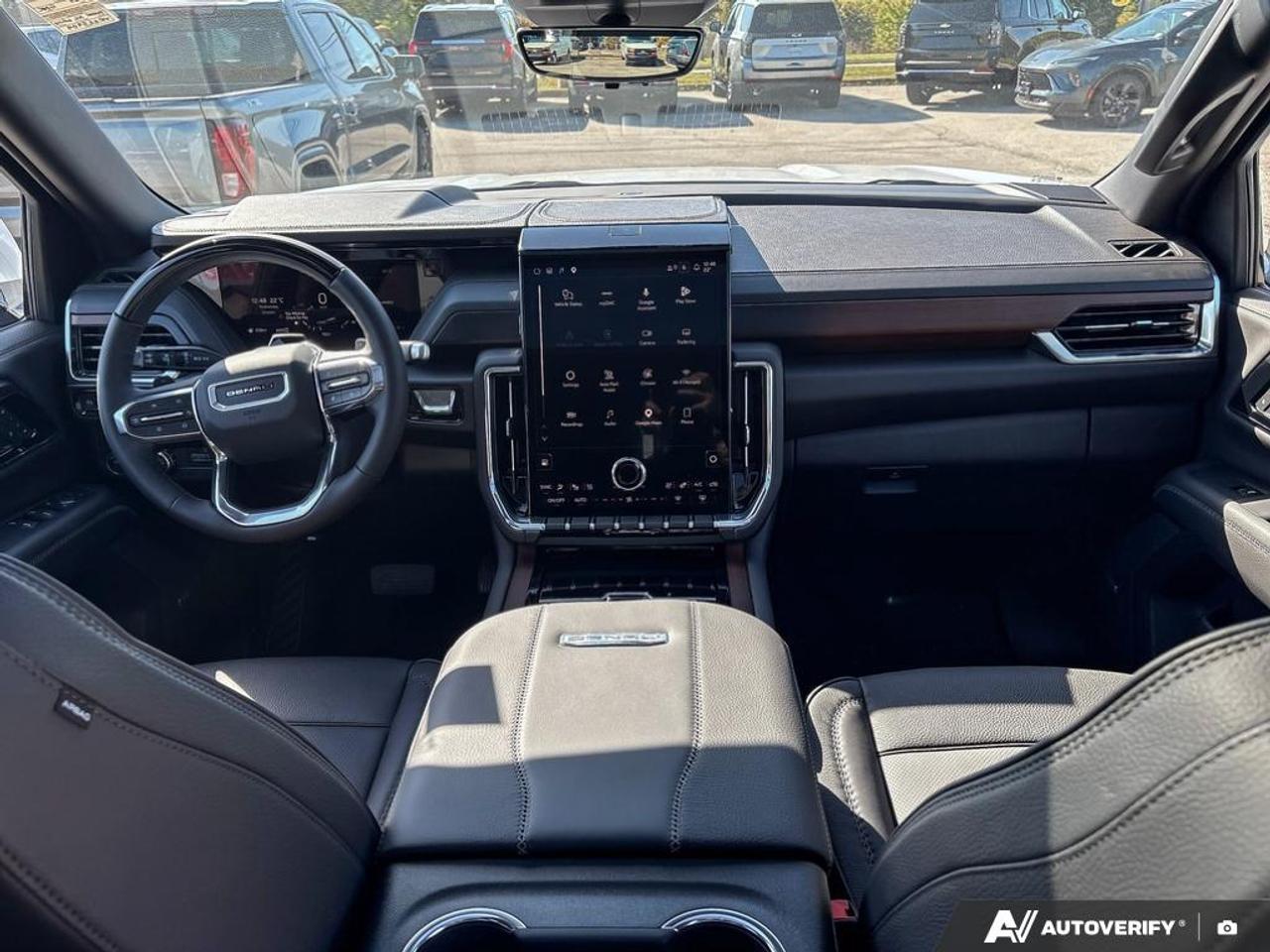2027 GMC Yukon XL Denali 4dr 4x4 Photo