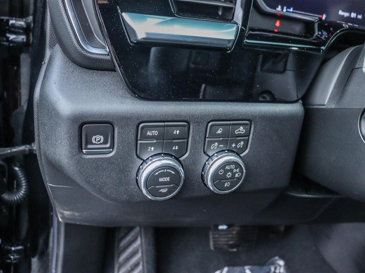 2026 GMC Sierra 1500 Crew Cab Short Box 4-Wheel Drive SLT Photo
