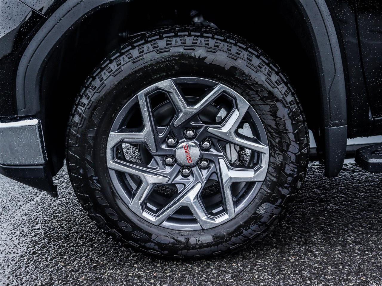 2026 GMC Sierra 1500 Crew Cab Short Box 4-Wheel Drive SLT Photo