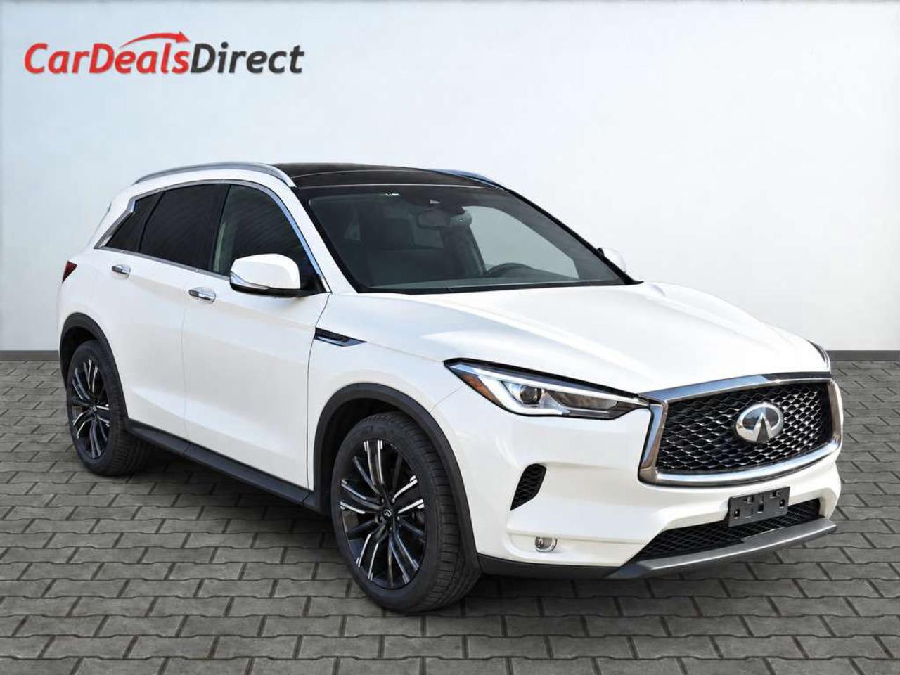 2021 Infiniti QX50 LUXE AWD / PANO / LEATHER / HEATED SEATS / HEATED WHEEL / CARPLAY / BACKUP CAM Photo