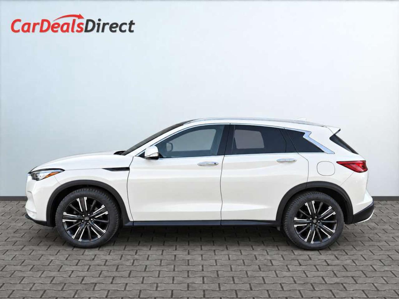 2021 Infiniti QX50 LUXE AWD / PANO / LEATHER / HEATED SEATS / HEATED WHEEL / CARPLAY / BACKUP CAM Photo