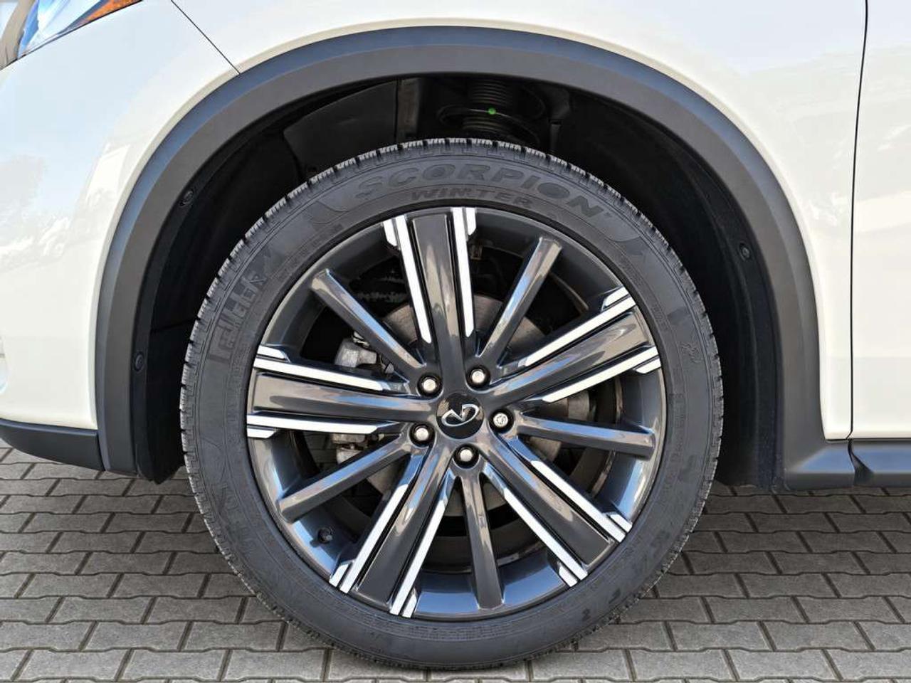 2021 Infiniti QX50 LUXE AWD / PANO / LEATHER / HEATED SEATS / HEATED WHEEL / CARPLAY / BACKUP CAM Photo