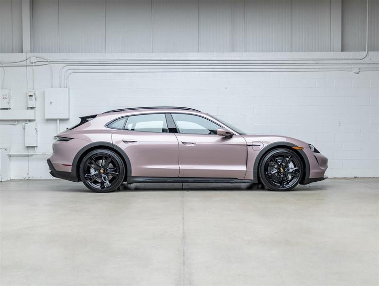 2023 Porsche Taycan  Photo
