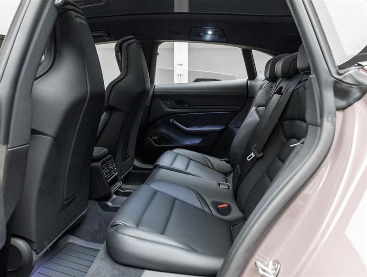 2023 Porsche Taycan  Photo