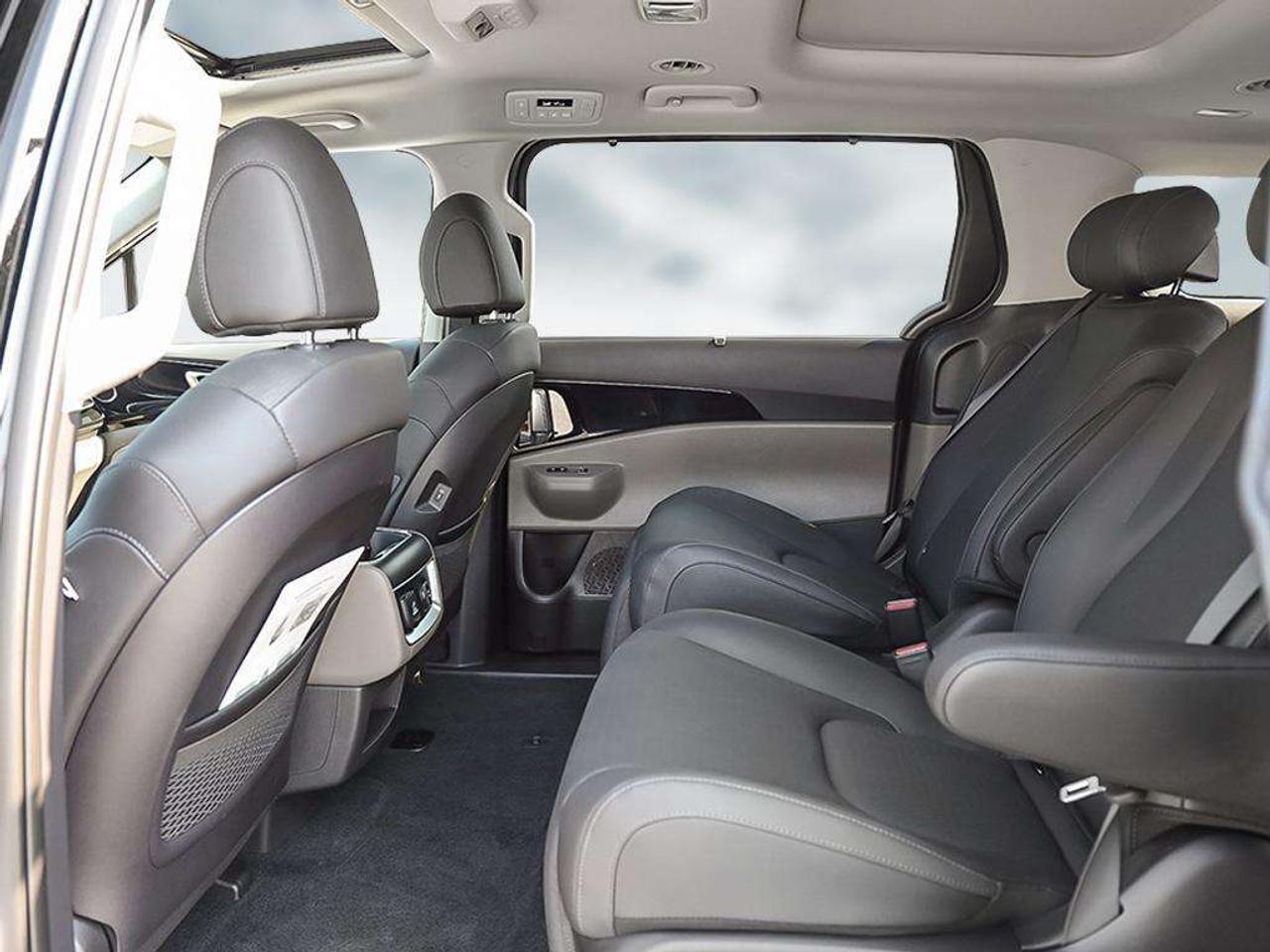 2026 Kia Carnival SX Photo