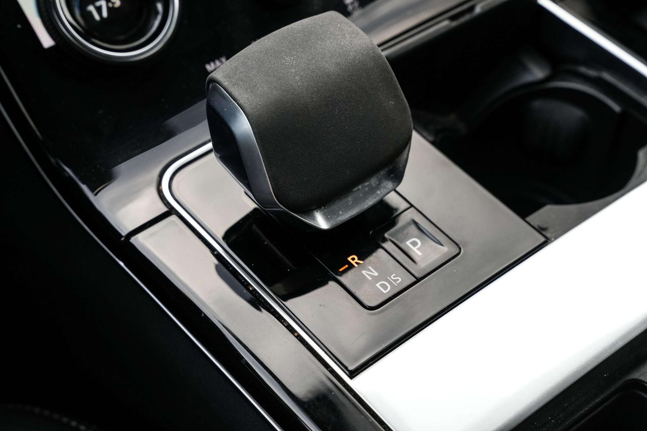 2021 Land Rover Range Rover Velar P250   HSE   S-Dynamic   4x4   PANORAMIC   NAVI   360 CAMERA Photo