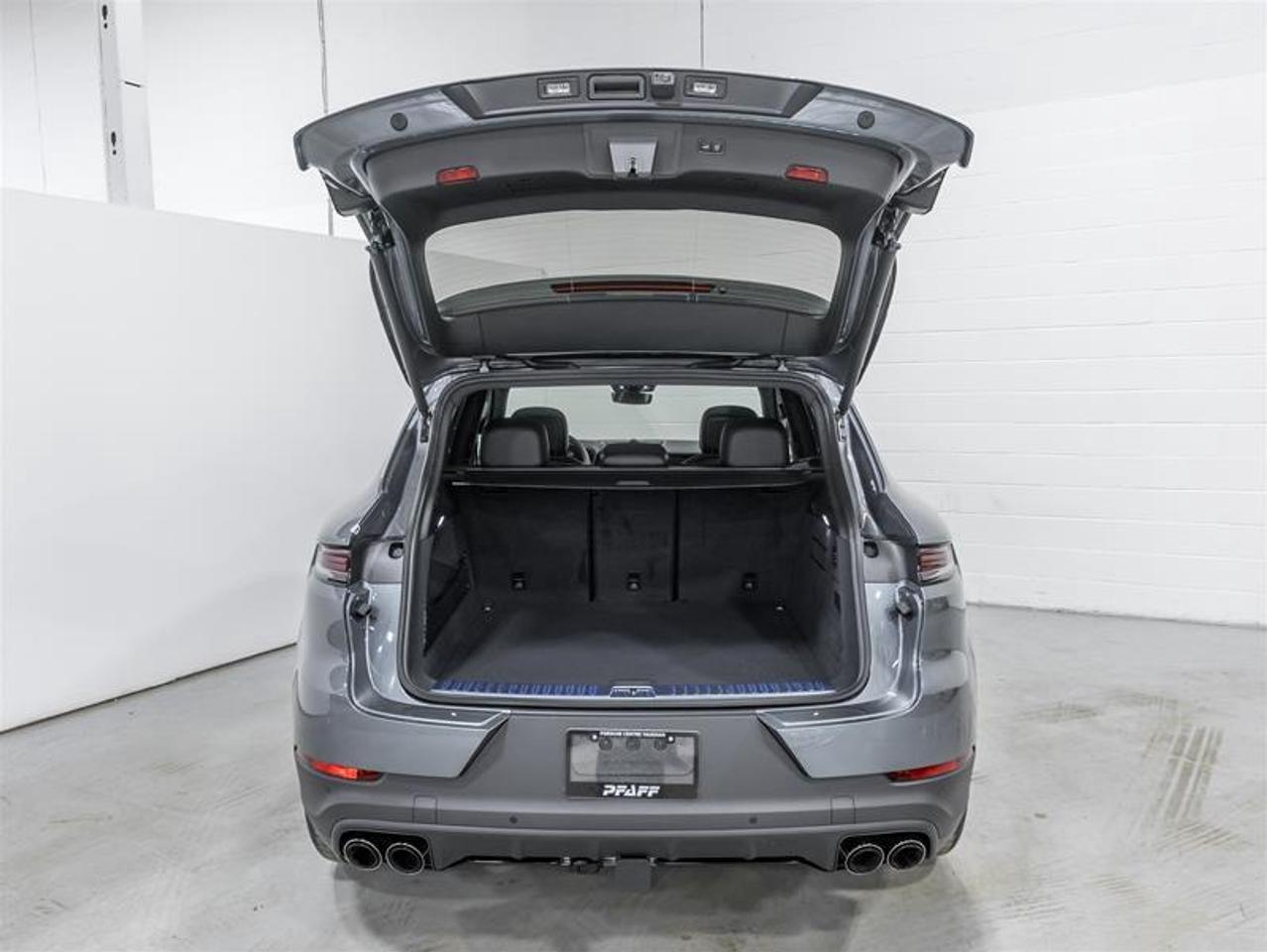2026 Porsche Cayenne  Photo