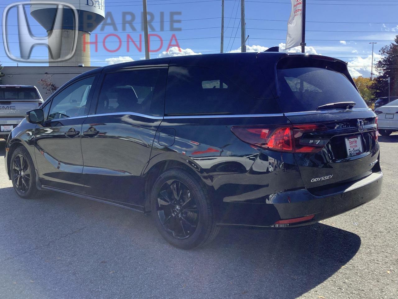 2024 Honda Odyssey Black Edition Passenger Van Photo