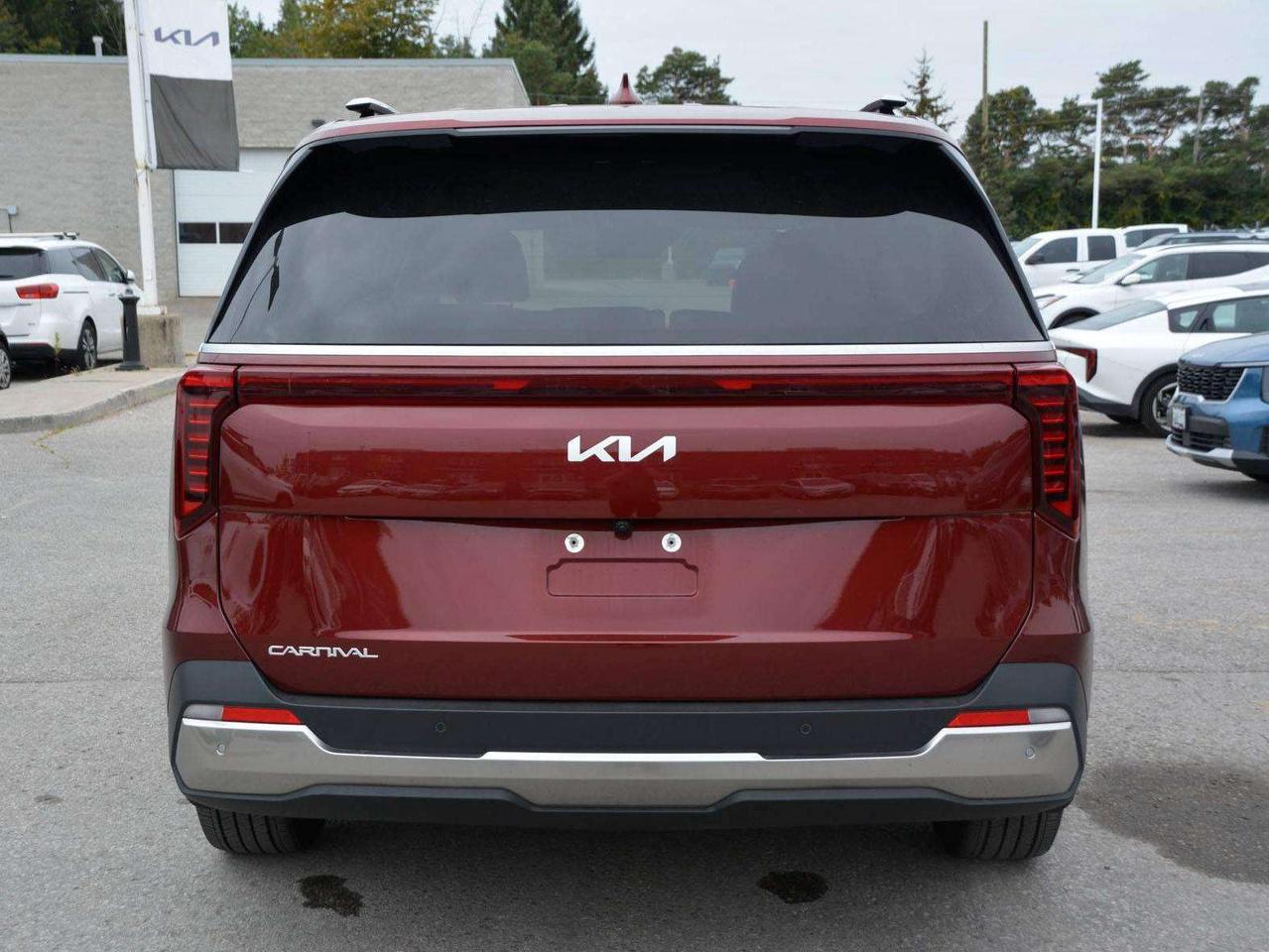 2025 Kia Carnival EX Photo