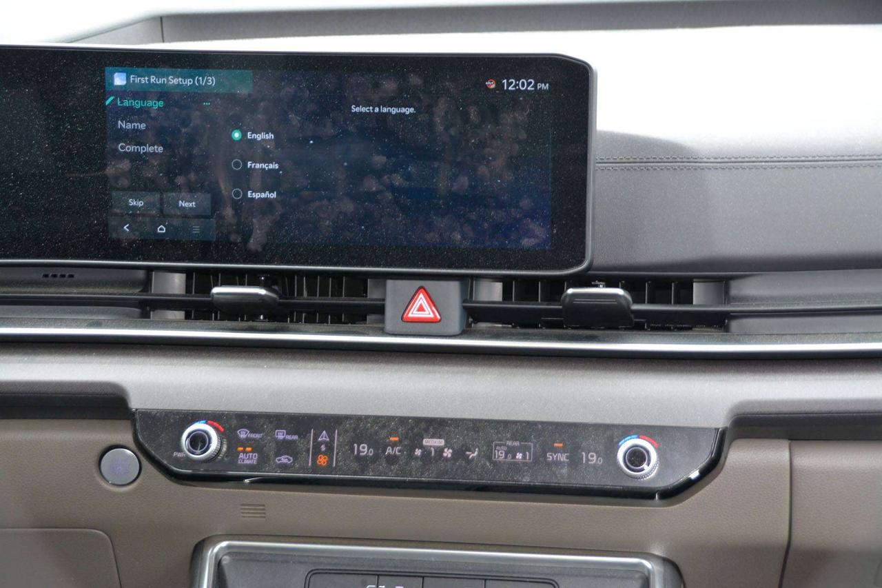 2025 Kia Carnival EX Photo