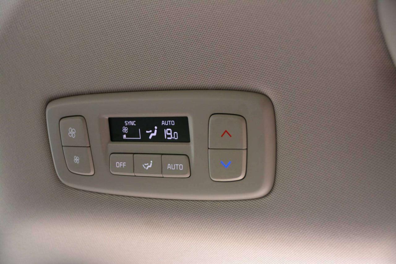 2025 Kia Carnival EX Photo