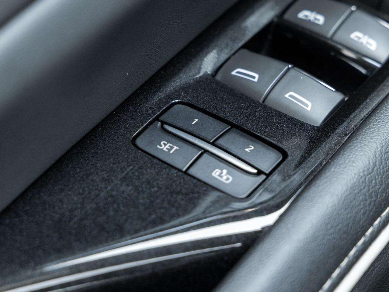 2022 Cadillac Escalade 4WD Premium Luxury Photo