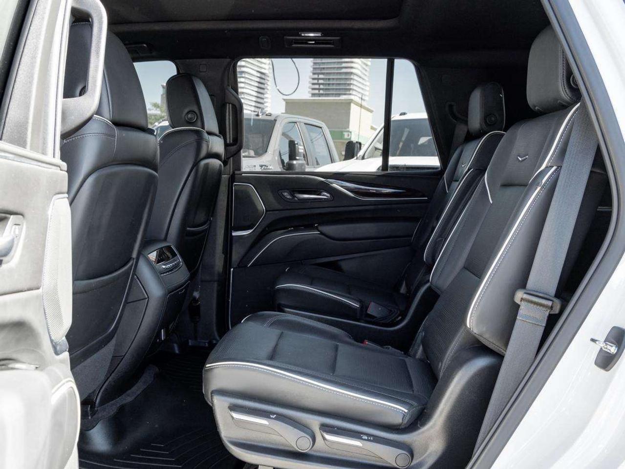 2022 Cadillac Escalade 4WD Premium Luxury Photo