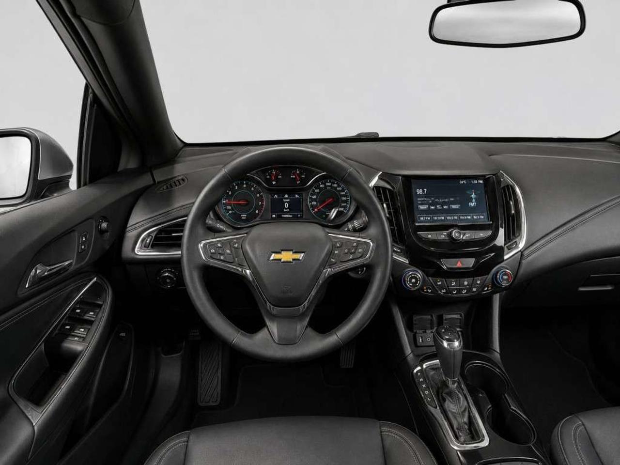 2017 Chevrolet Cruze LT Sedan   Apple CarPlay   Remote Start   Backup Camera   Clean CARFAX Photo