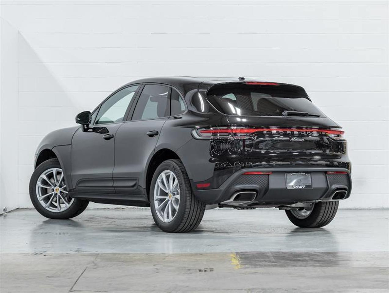 2026 Porsche Macan  Photo