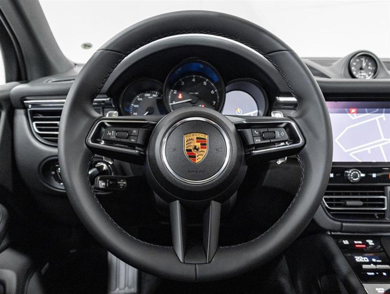 2026 Porsche Macan  Photo
