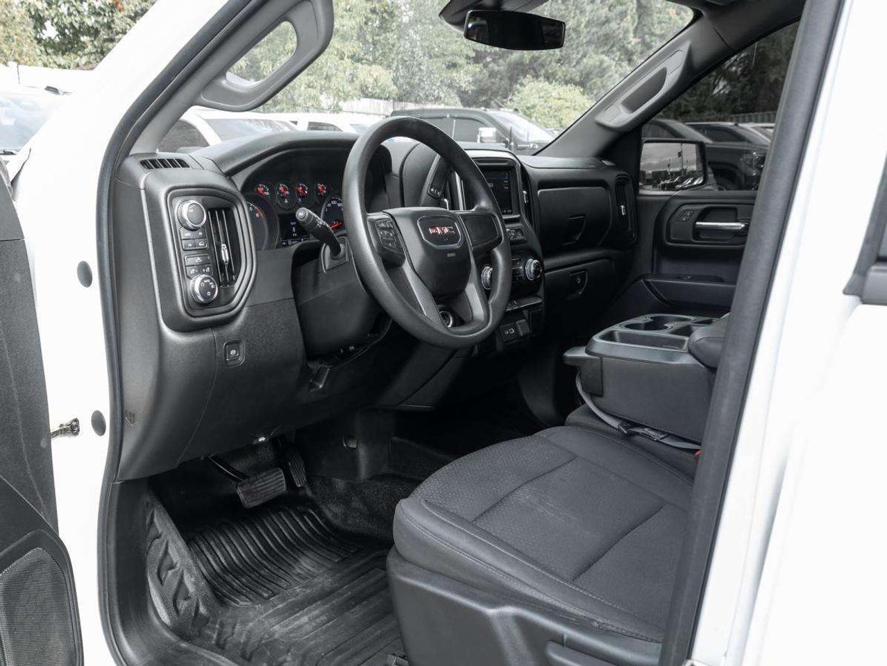 2022 GMC Sierra 1500 Crew Cab Short Box 4-Wheel Drive Pro Photo