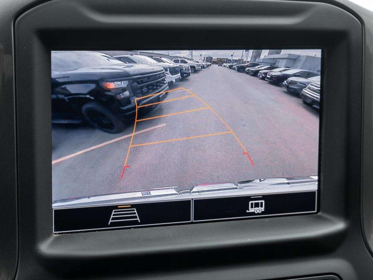 2022 GMC Sierra 1500 Crew Cab Short Box 4-Wheel Drive Pro Photo