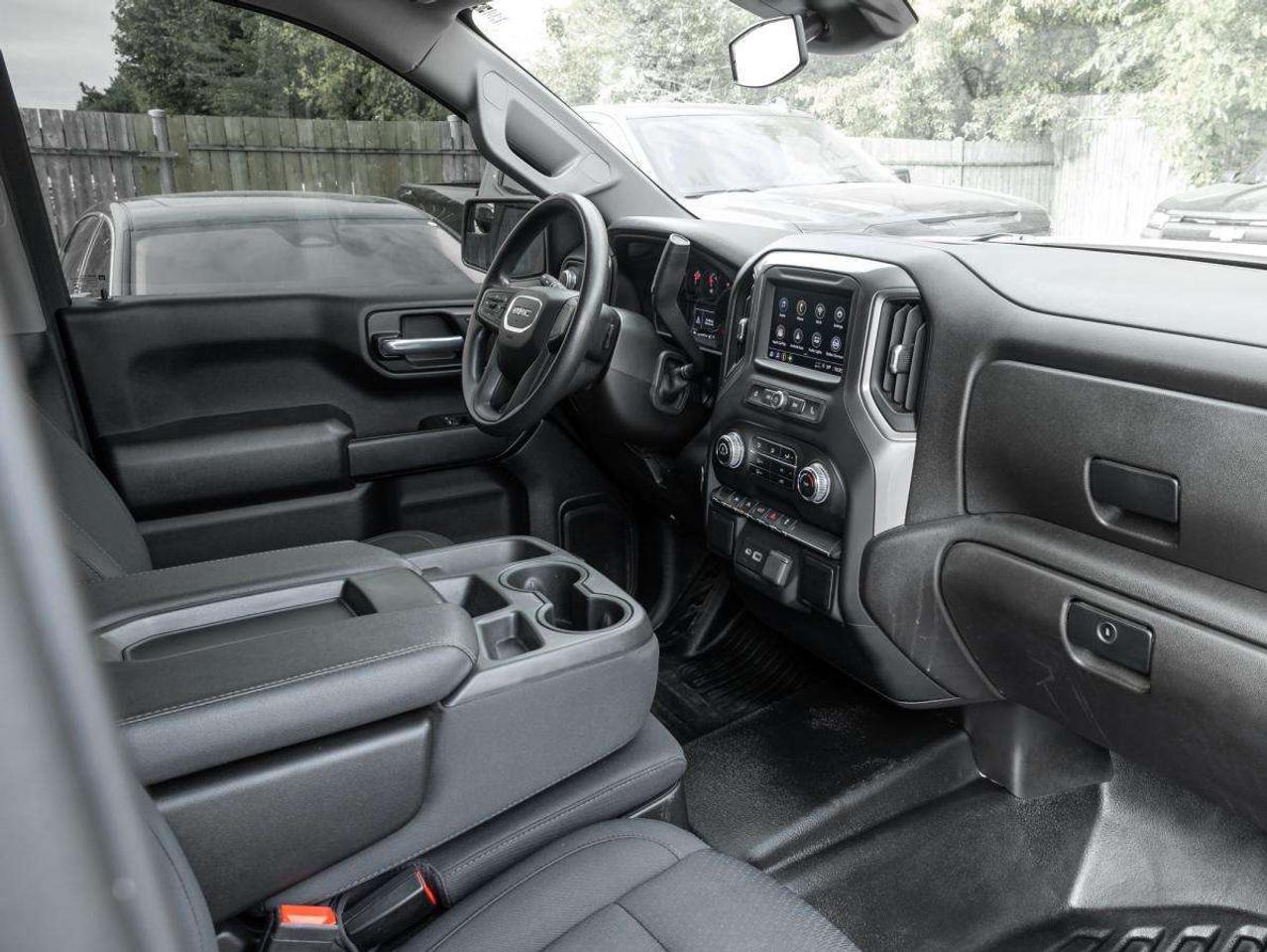 2022 GMC Sierra 1500 Crew Cab Short Box 4-Wheel Drive Pro Photo