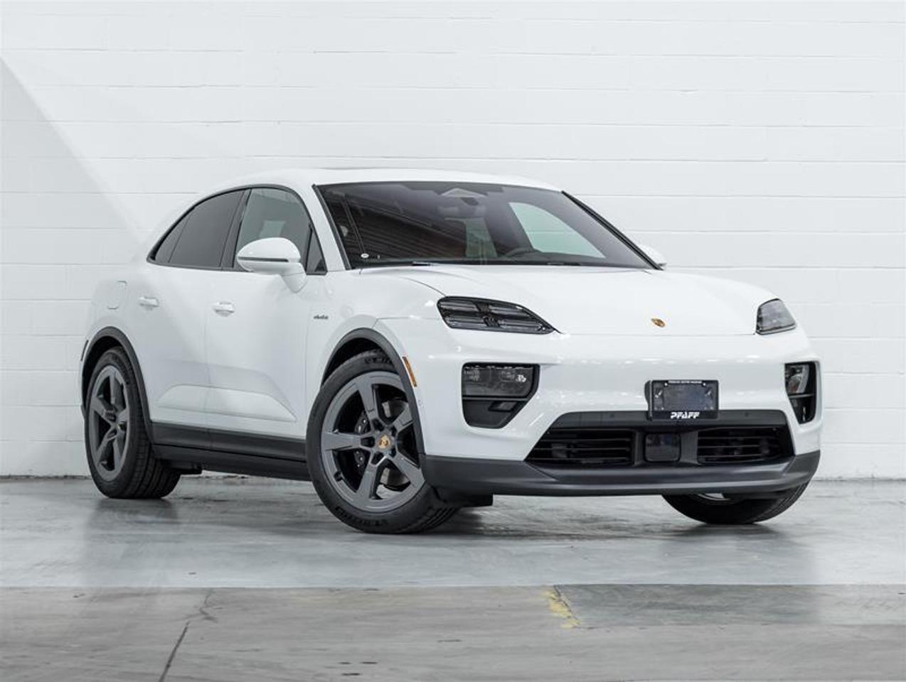 2026 Porsche Macan  Photo